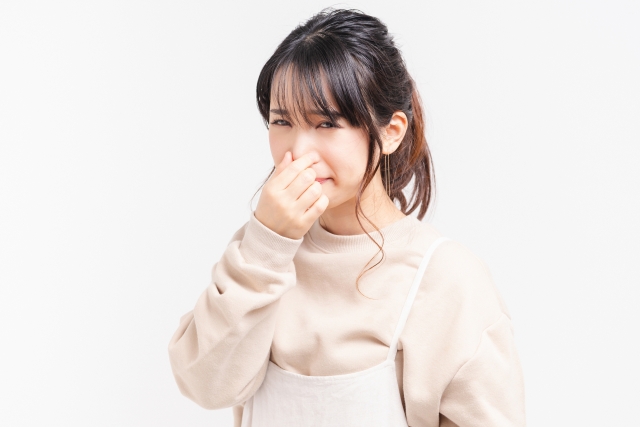 【電気代の上昇!?】キッチンの油煙はエアコンに悪影響を及ぼします